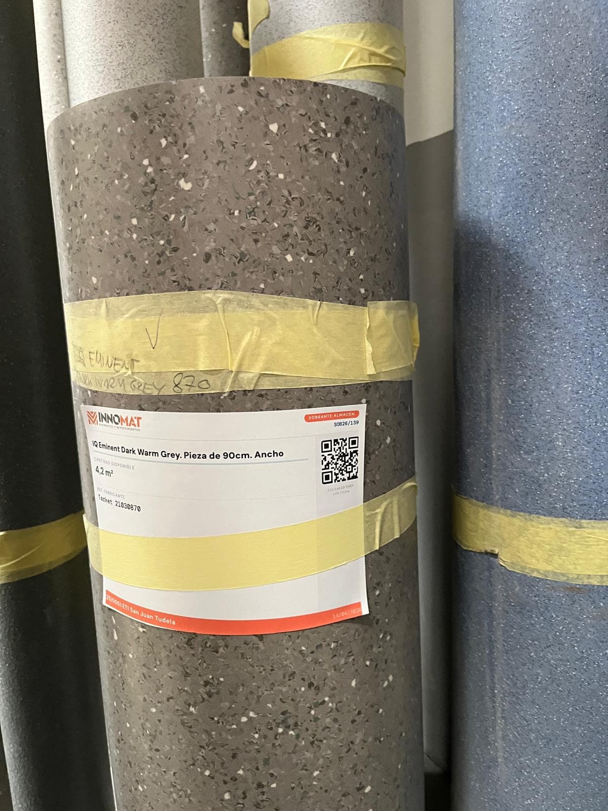 PVC Tarkett iQ Eminent Dark Warm Grey 870